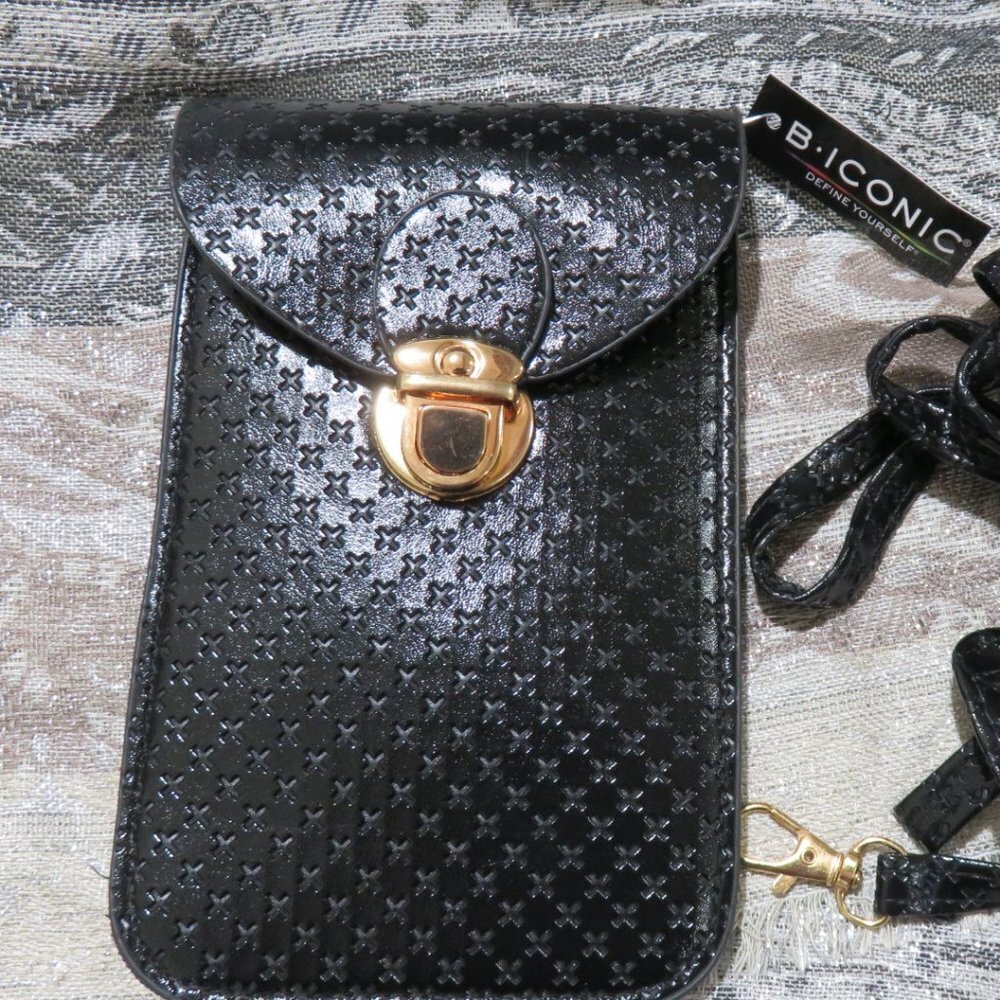 B. ICONIC CROSSBODY SATCHEL CLUTCH IPHONE SIZE CARRIER WALLET NWT